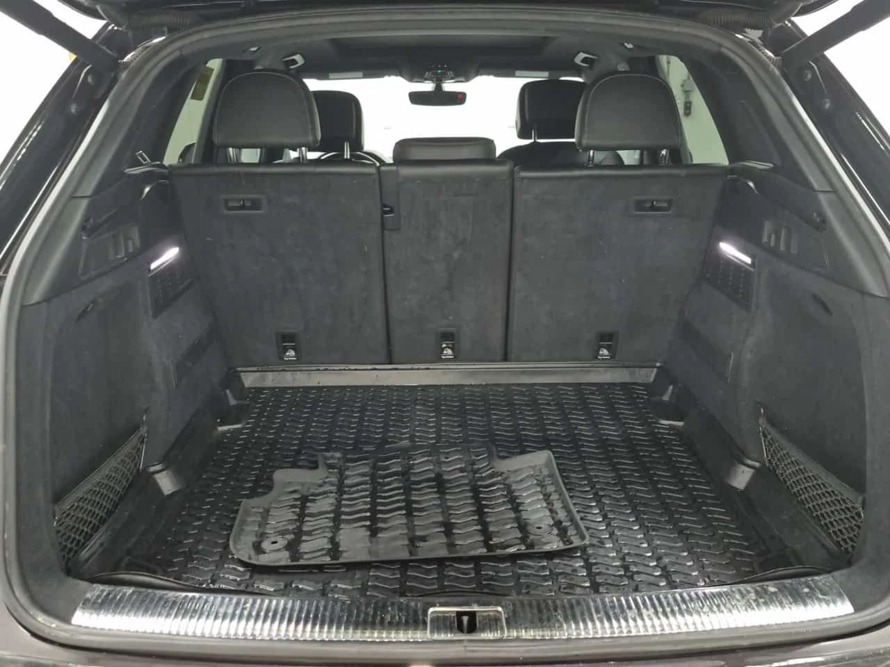 Audi SQ5 * TECHNIK * CARFAX * ОПЦИЯ ЗА ФИНАНСИРАНЕ, снимка 14 - Автомобили и джипове - 55547220