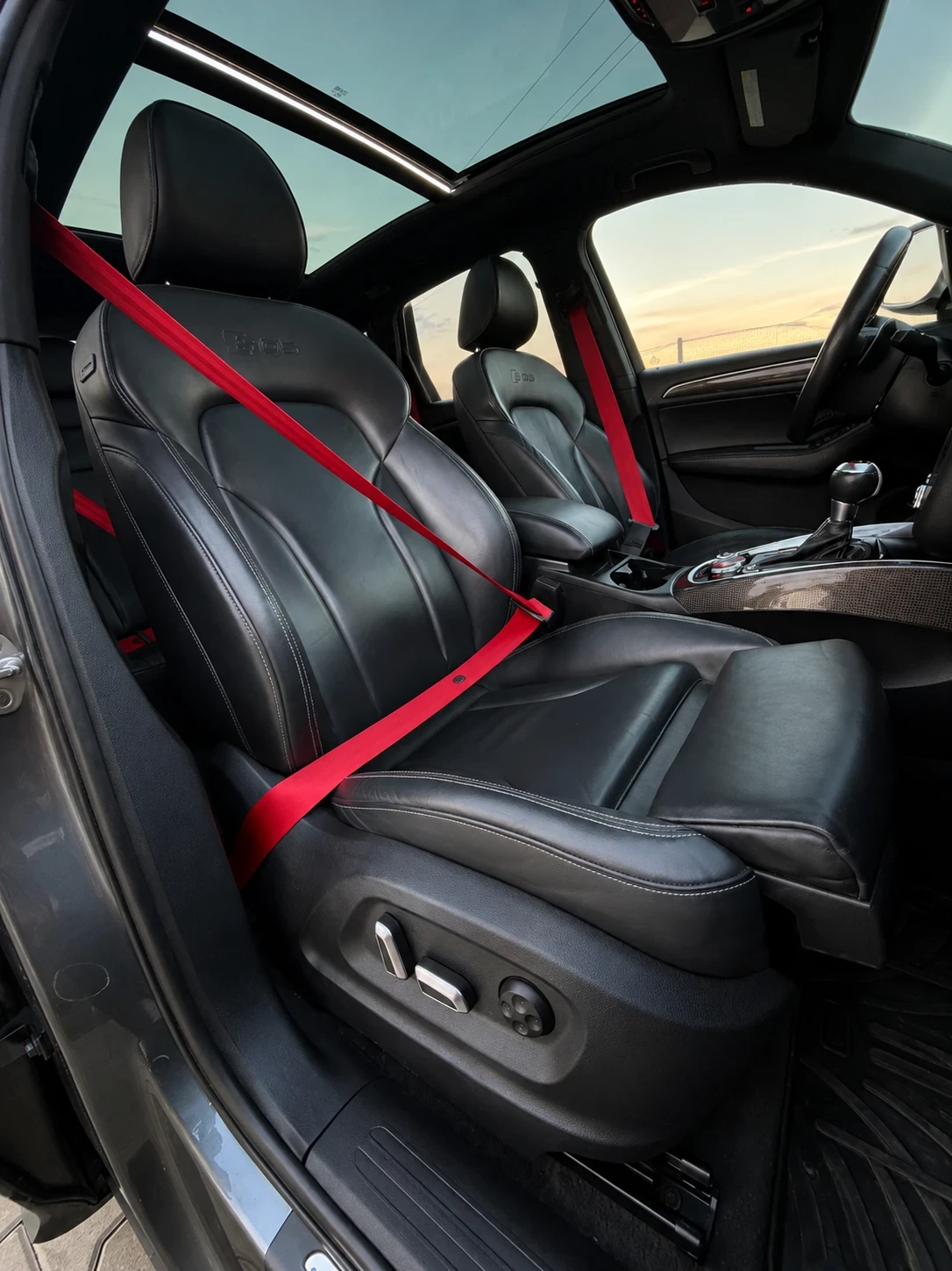 Audi SQ5 354HP| 8ZF| STAGE 2| RECARO| PANO| FULL| ЛИЗИНГ, снимка 9 - Автомобили и джипове - 55905317