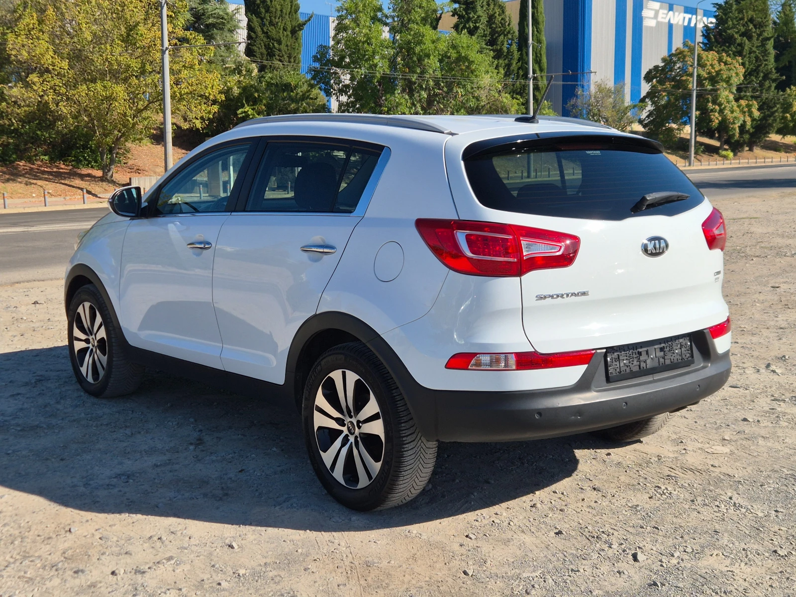 Kia Sportage 1.7CRDI, снимка 3 - Автомобили и джипове - 55958287