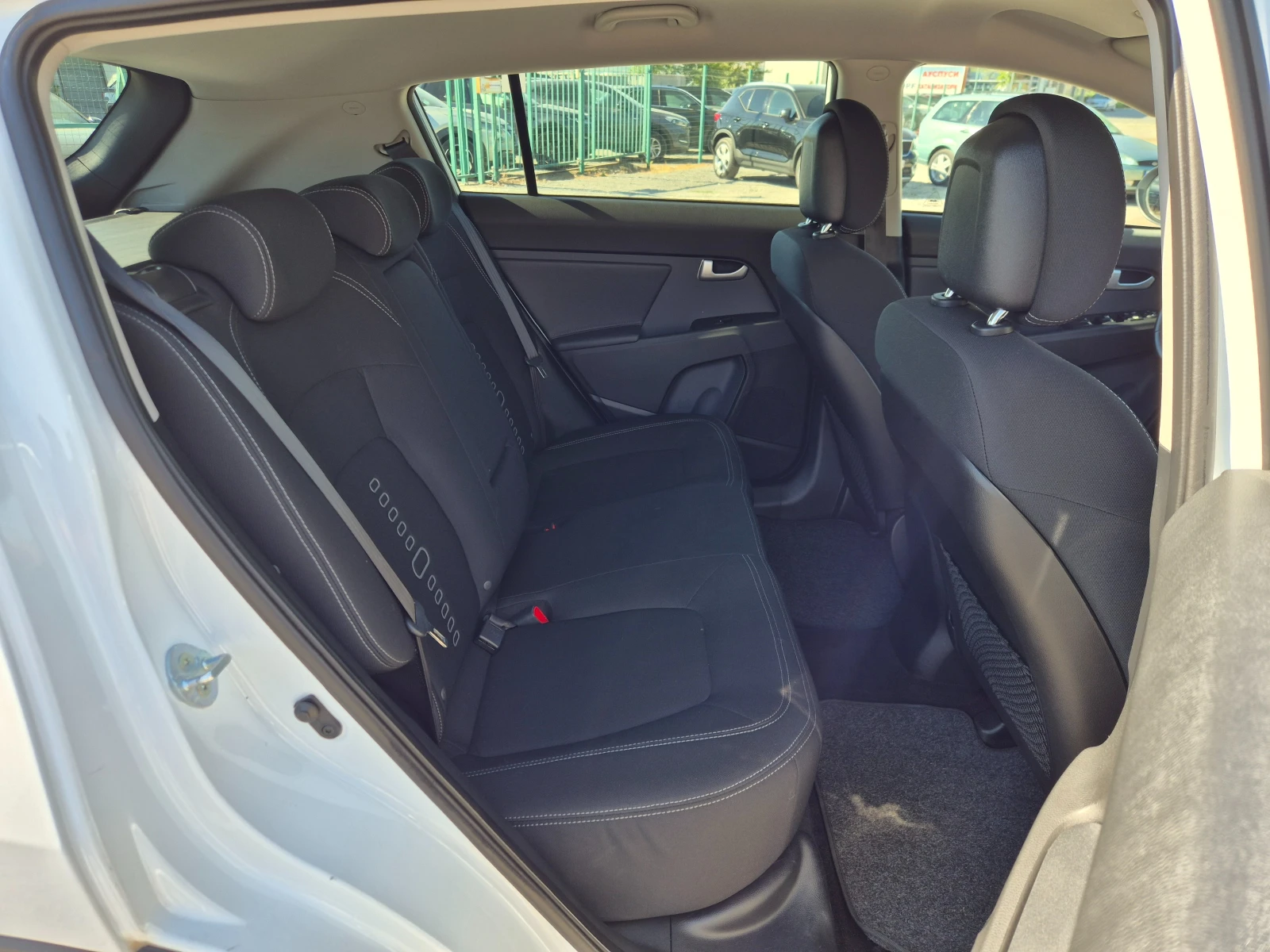 Kia Sportage 1.7CRDI, снимка 10 - Автомобили и джипове - 55958287