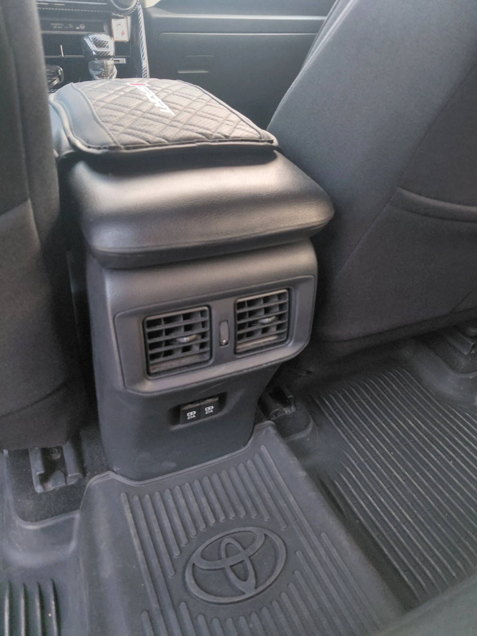 Toyota Rav4, снимка 13 - Автомобили и джипове - 56106295