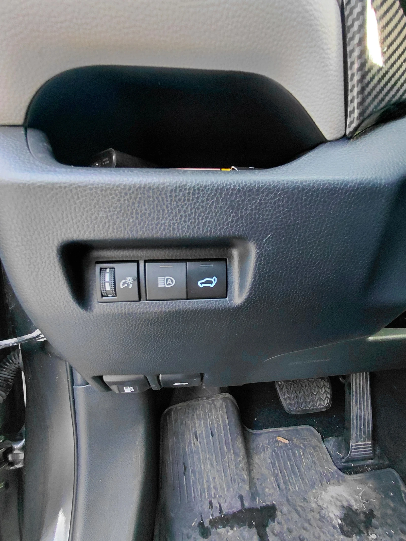 Toyota Rav4, снимка 11 - Автомобили и джипове - 56106295