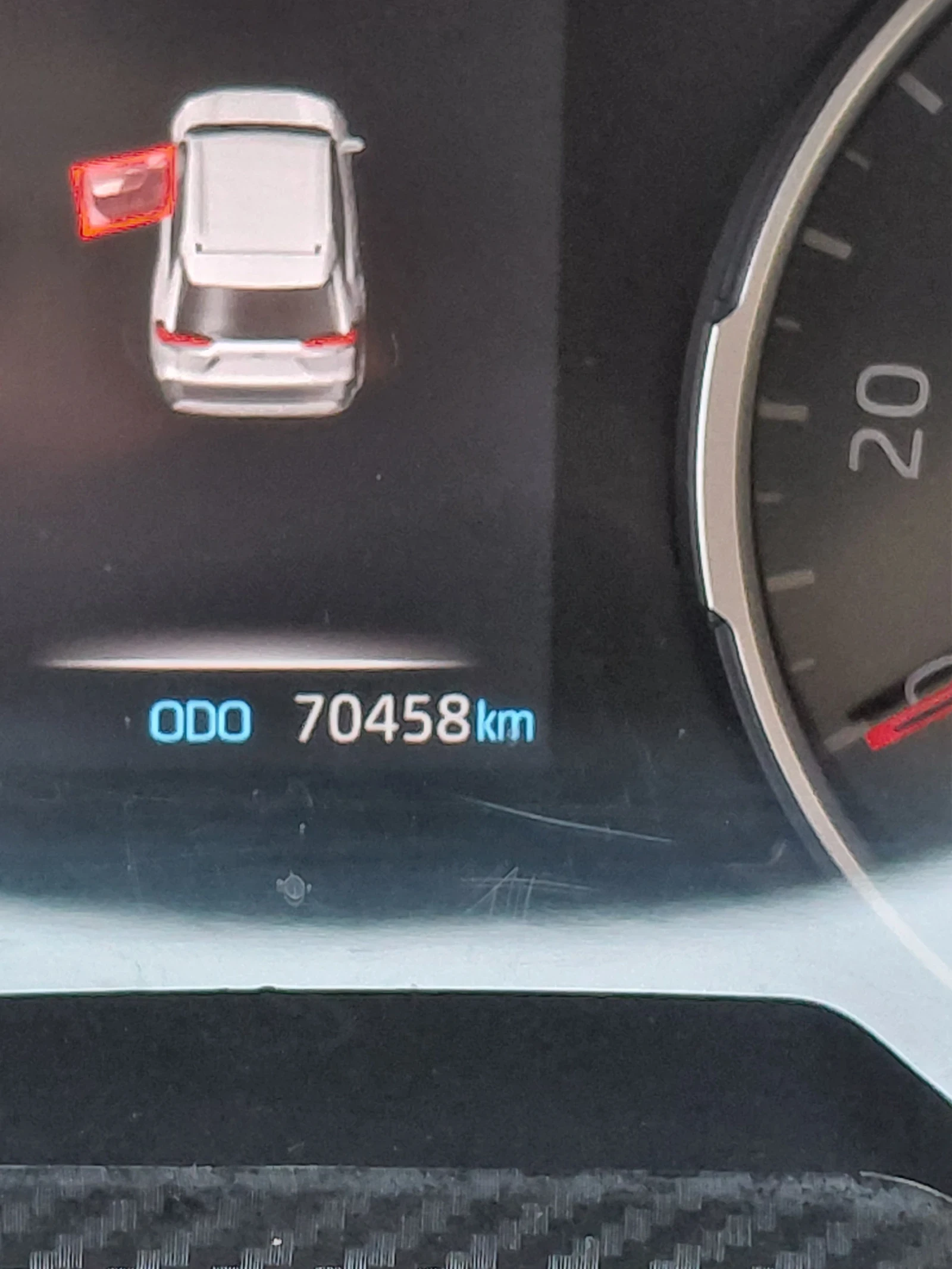 Toyota Rav4, снимка 9 - Автомобили и джипове - 56106295