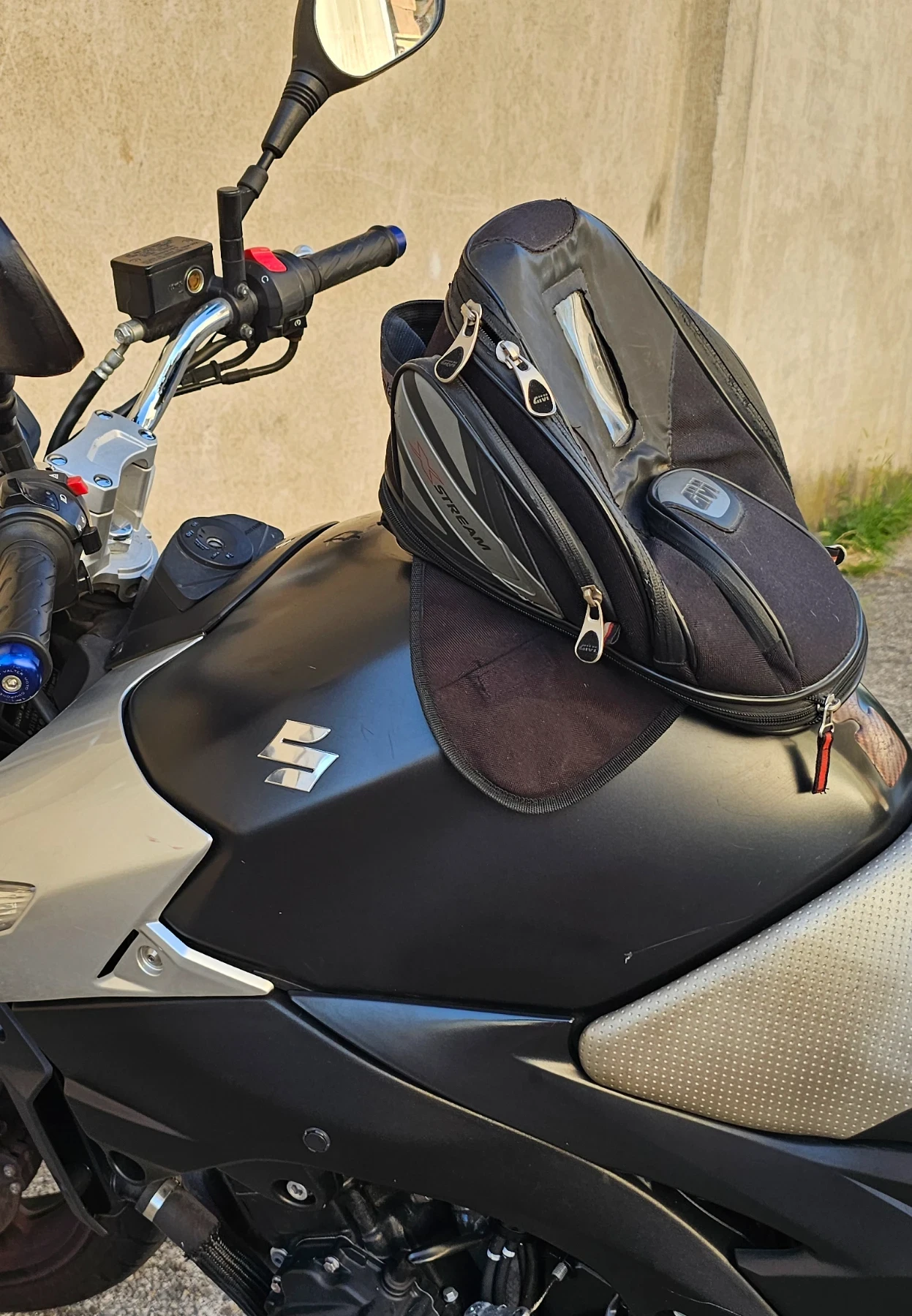 Suzuki Gsr 600i, снимка 11 - Мотоциклети и мототехника - 55353257