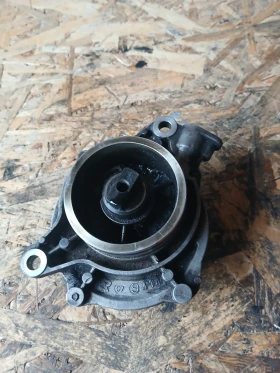 Вакум помпа BMW X5 E70 3.5D, снимка 2
