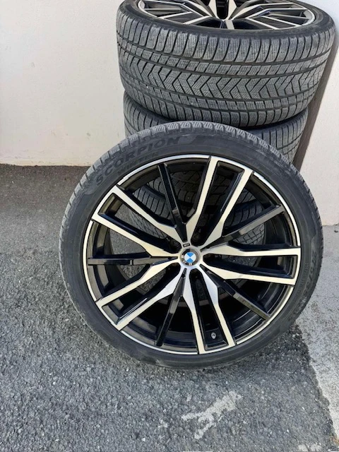 Гуми с джанти Pirelli 275/35R22, снимка 1 - Гуми и джанти - 49388448