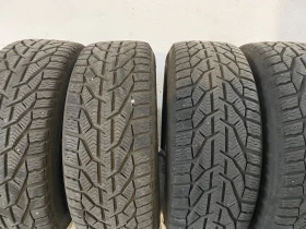 Гуми Зимни 235/55R17, снимка 1 - Гуми и джанти - 47396471