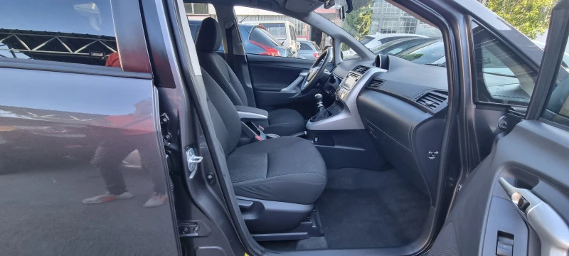 Toyota Verso 2.0 d4d 126k.c ITALIA EURO 5B , снимка 13 - Автомобили и джипове - 45545197