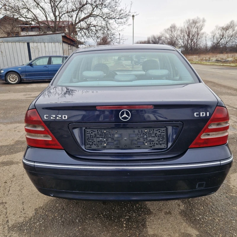 Mercedes-Benz E 220 2200д, снимка 5 - Автомобили и джипове - 48435827