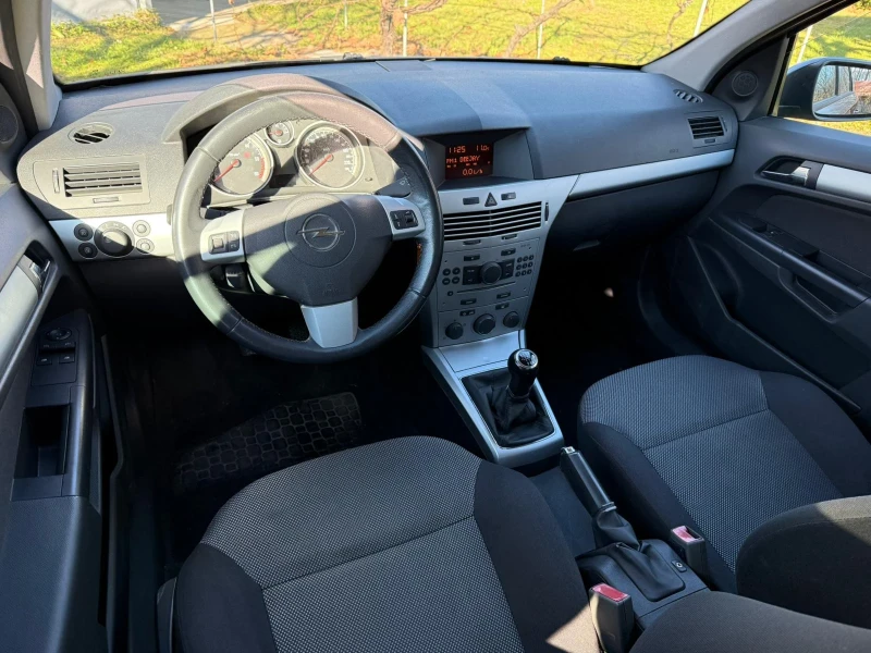 Opel Astra 1.7CDTI, снимка 6 - Автомобили и джипове - 48693680