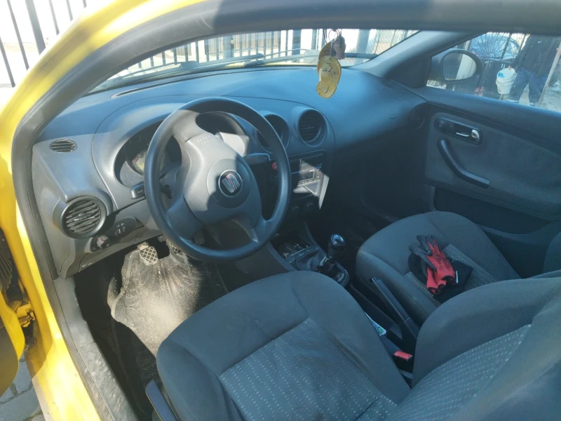 Seat Ibiza, снимка 2 - Автомобили и джипове - 52415793