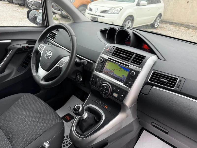Toyota Verso 1.6i ИТАЛИЯ, снимка 16 - Автомобили и джипове - 51700614