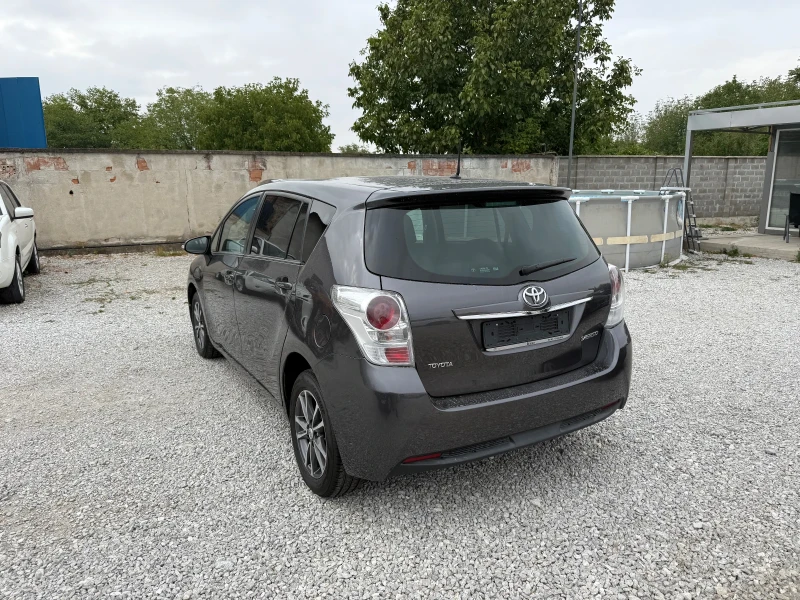 Toyota Verso 1.6i ИТАЛИЯ, снимка 7 - Автомобили и джипове - 51700614