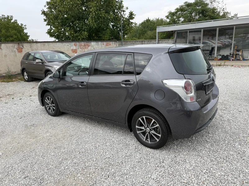 Toyota Verso 1.6i ИТАЛИЯ, снимка 8 - Автомобили и джипове - 51700614