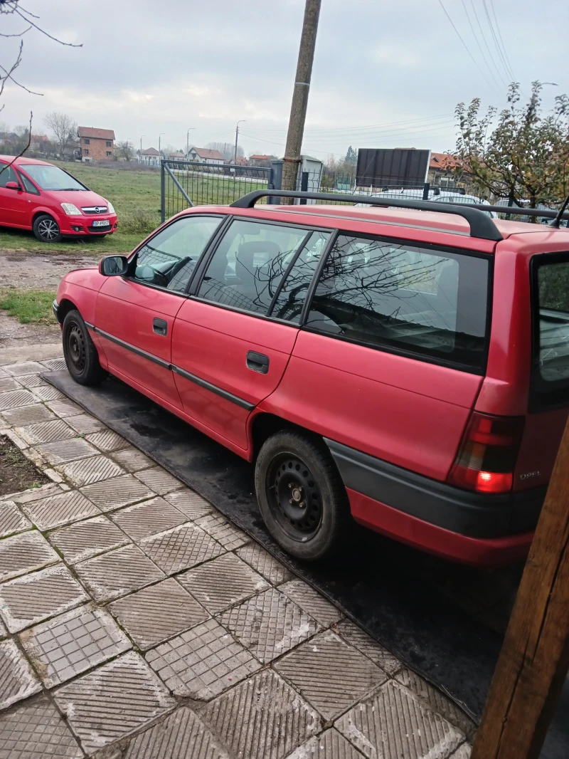 Opel Astra, снимка 6 - Автомобили и джипове - 52539030