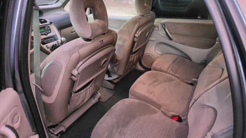 Citroen C4 Picasso 1.6i Газ, снимка 12 - Автомобили и джипове - 52961603