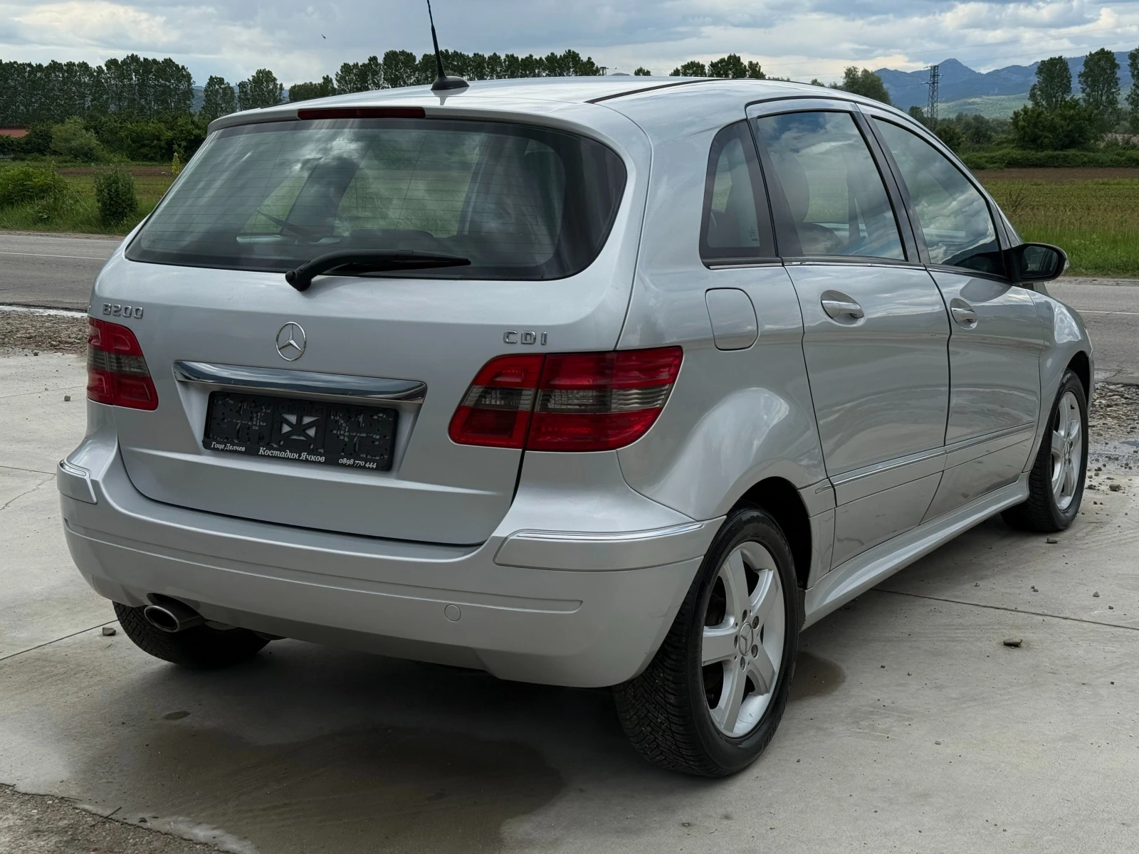 Mercedes-Benz B 200 2.0 CDI Автомат/Климатик/Собствен лизинг - изображение 4