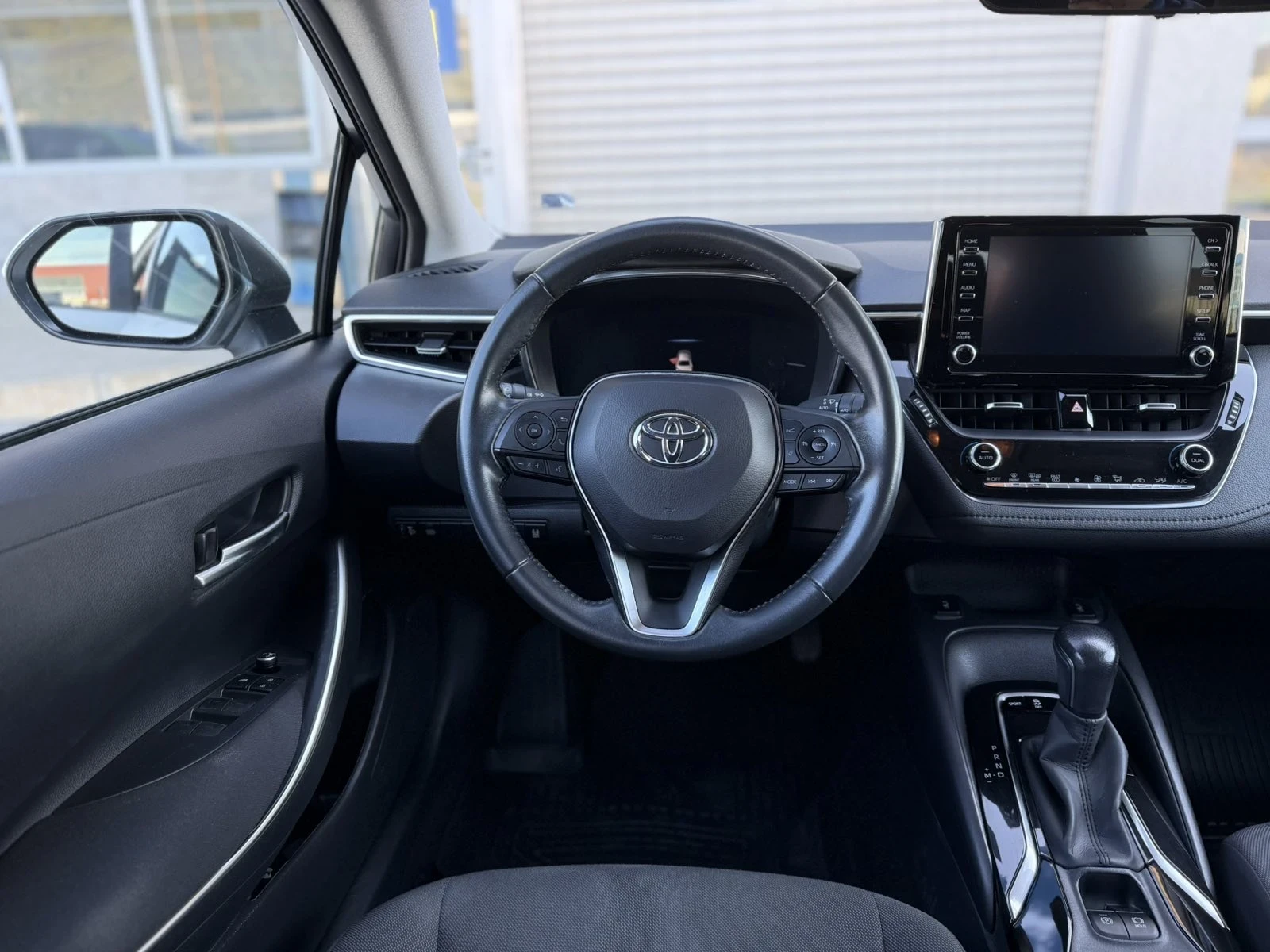 Toyota Corolla Автоматик - изображение 5