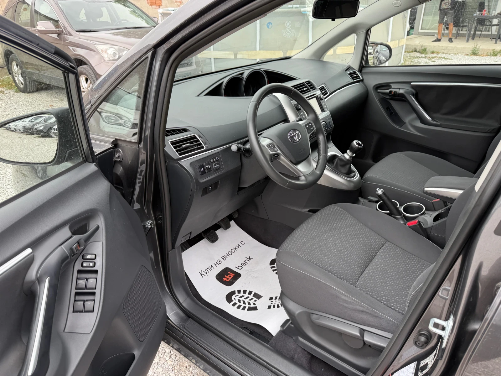 Toyota Verso 1.6i ИТАЛИЯ - изображение 9