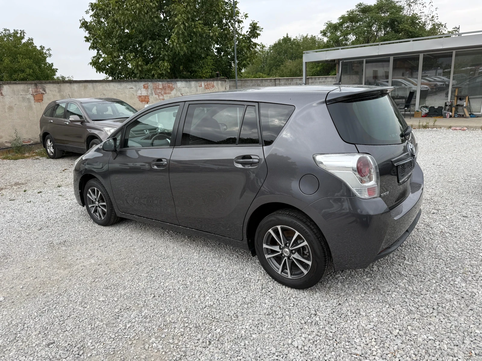 Toyota Verso 1.6i ИТАЛИЯ - изображение 8