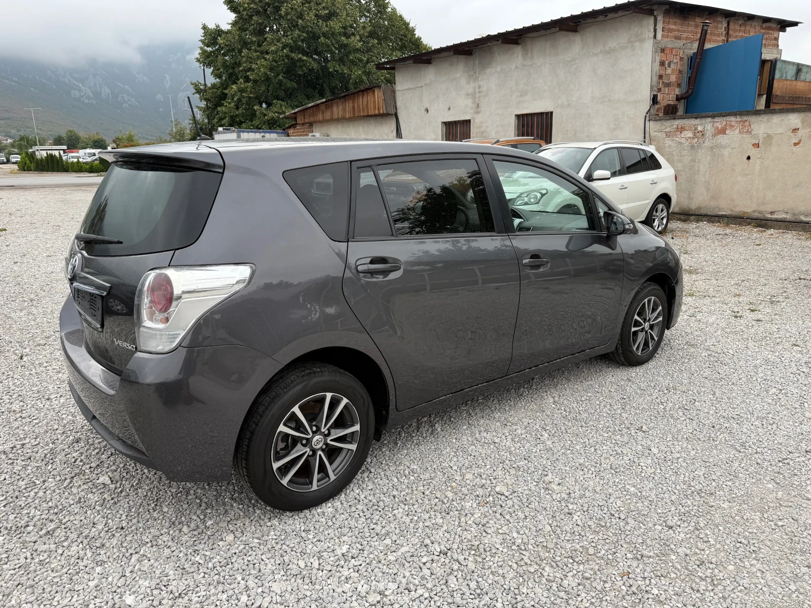Toyota Verso 1.6i ИТАЛИЯ - изображение 5