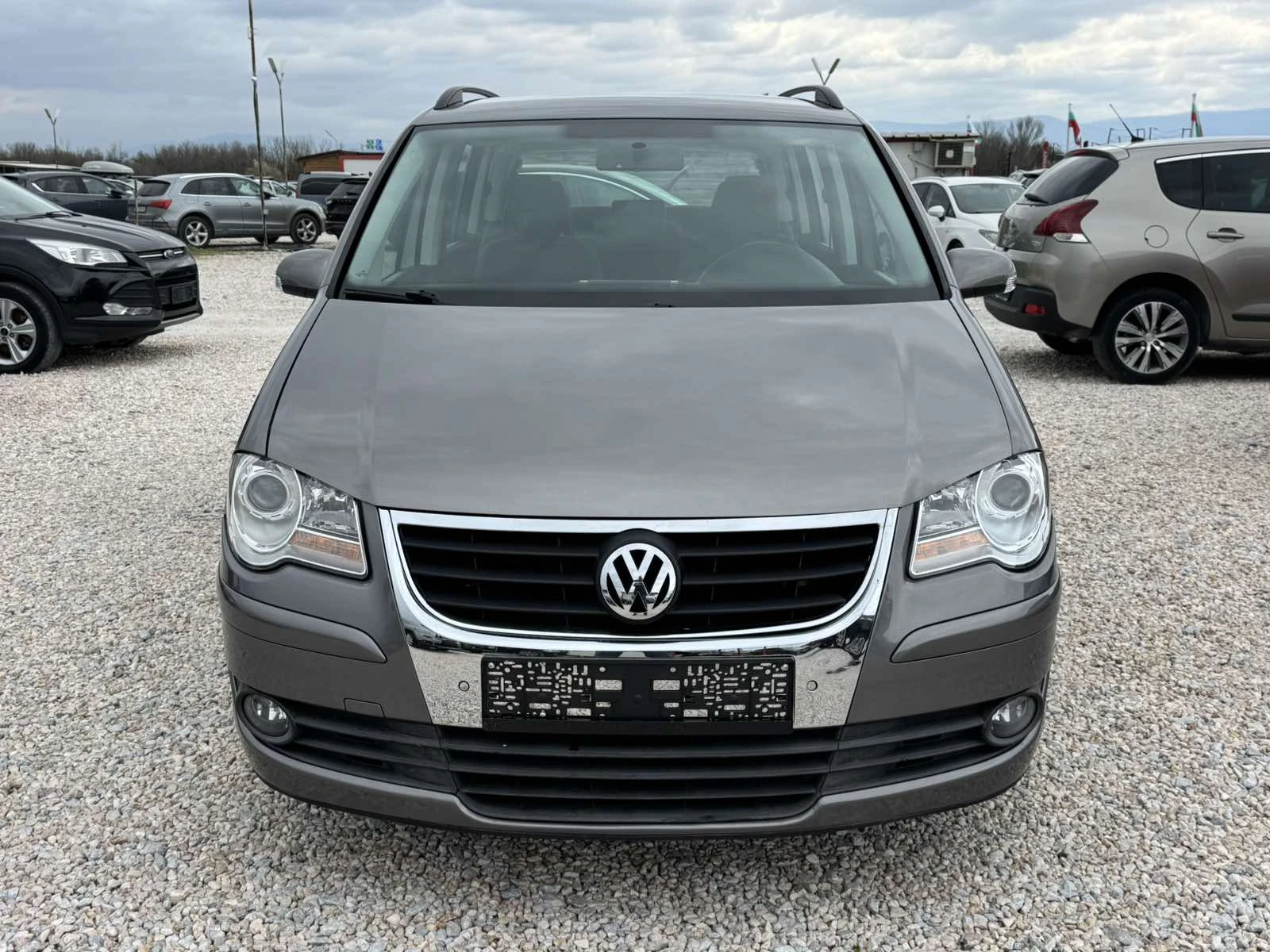 VW Touran 1.6I 102kc 6+ 1, снимка 2 - Автомобили и джипове - 53912938