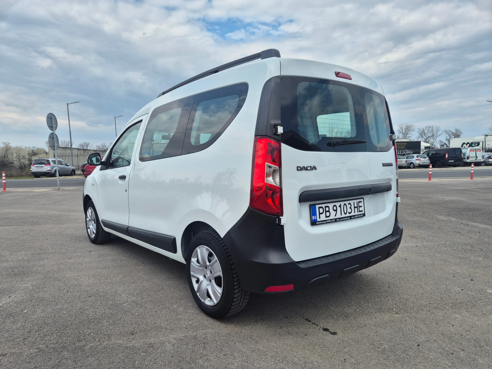 Dacia Dokker 1.5DCI 75кс., снимка 3 - Автомобили и джипове - 53974993