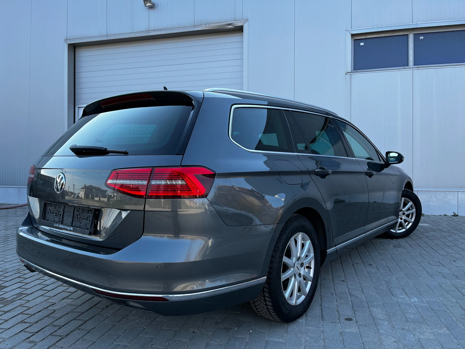 VW Passat TDI 190�.�. HIGHLINE, �������� 8 ������ � ���� | Mobile.bg � ����������� 3