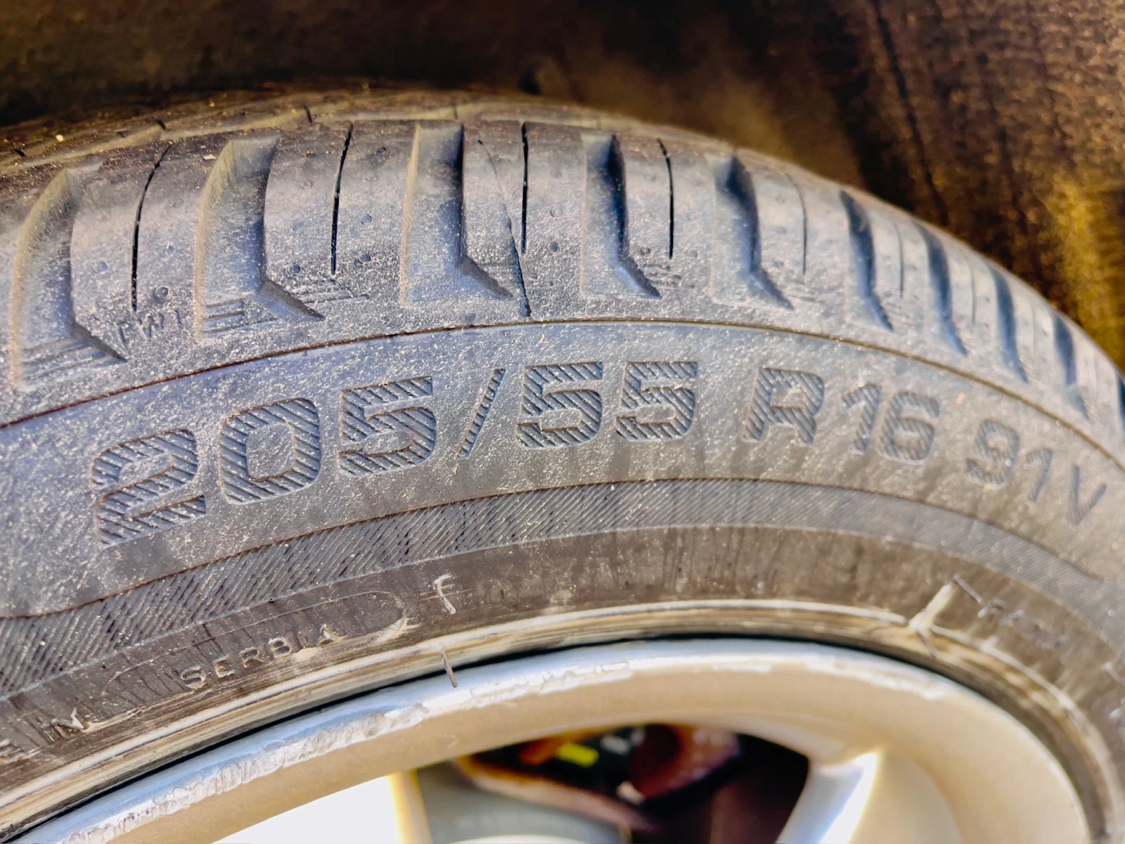 Toyota Avensis 1.8 VVTI, снимка 3 - Автомобили и джипове - 54178522