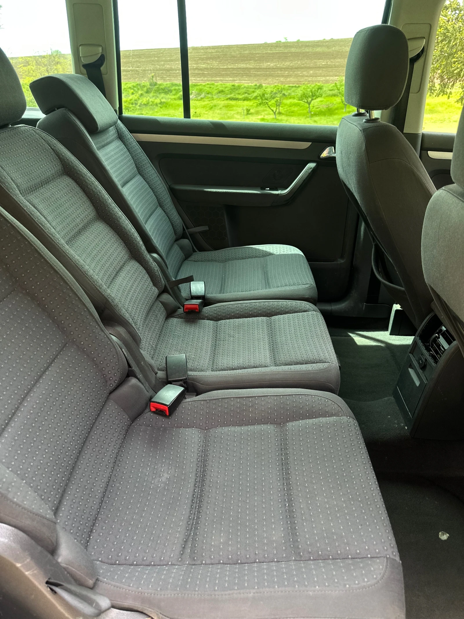 VW Touran 1, 9TDI 7-МЕСТЕН, снимка 7 - Автомобили и джипове - 54413743