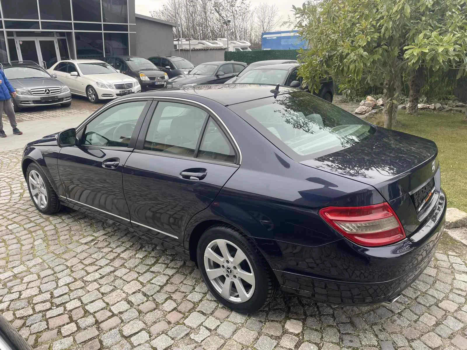 Mercedes-Benz C 220 CDI, 646 мотор, снимка 8 - Автомобили и джипове - 54572162