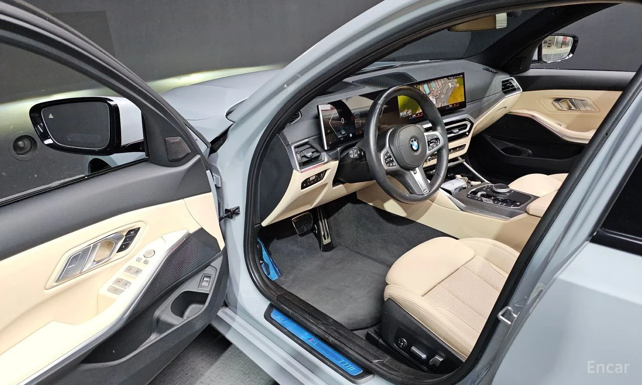 BMW 320 i* M-SPORT* DISTRONIC* LASER* HEAD-UP* AMBIENT, снимка 8 - Автомобили и джипове - 54710239