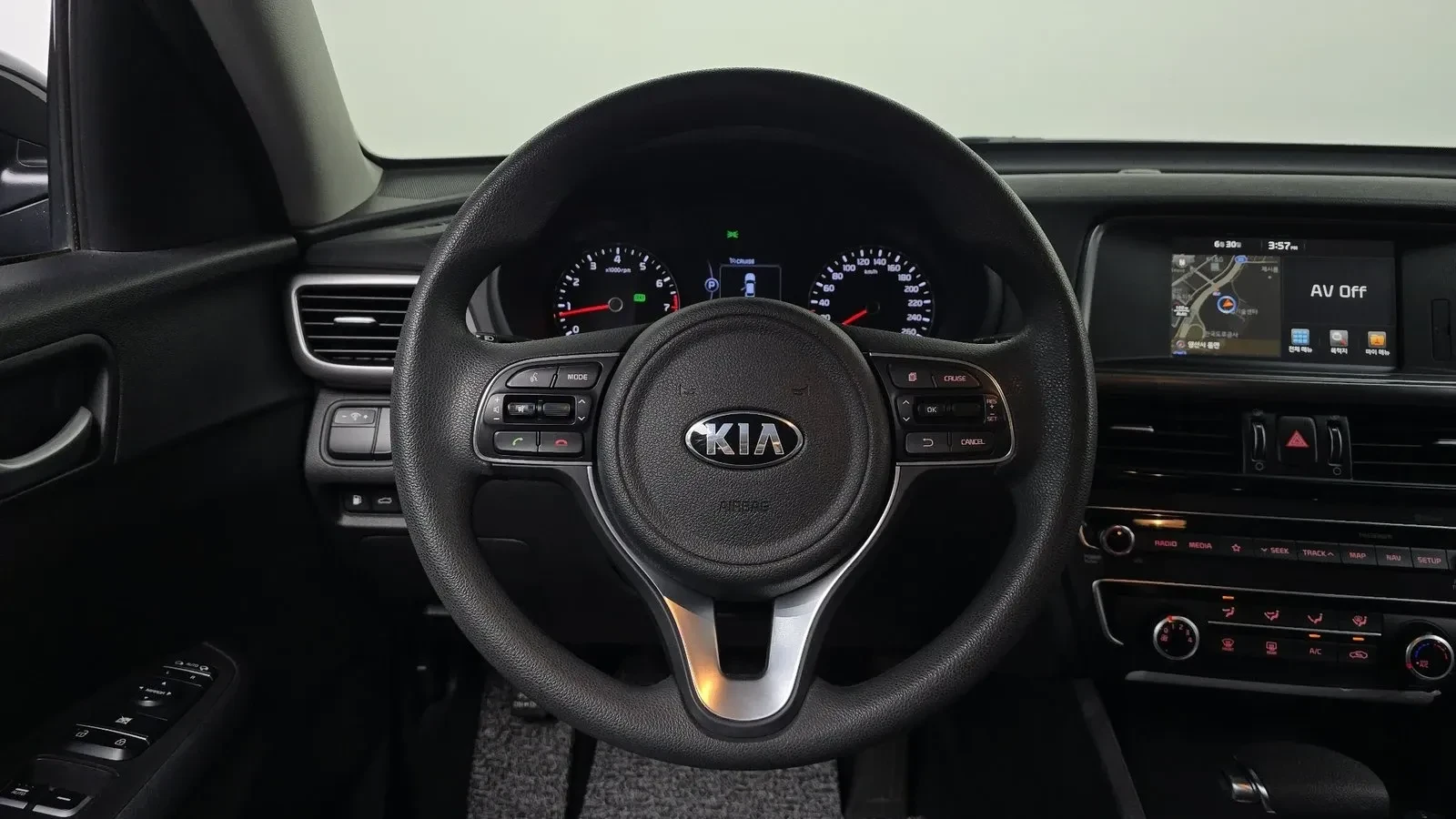 Kia K5 2.0* KEYLESS* , снимка 6 - Автомобили и джипове - 55319974