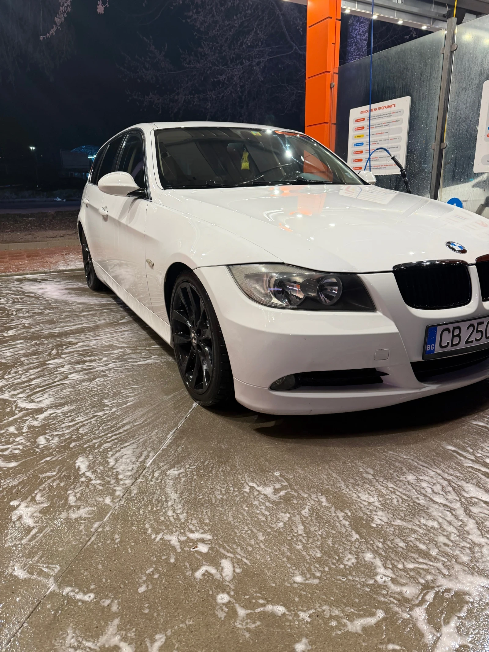 BMW 330, снимка 3 - Автомобили и джипове - 55335209