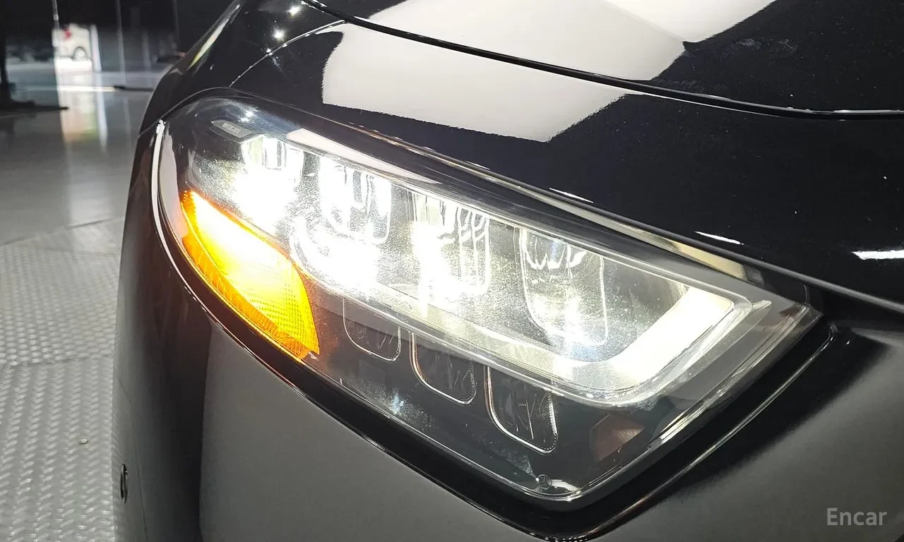 Mercedes-Benz CLS 300 AMG-line, снимка 4 - Автомобили и джипове - 55405601