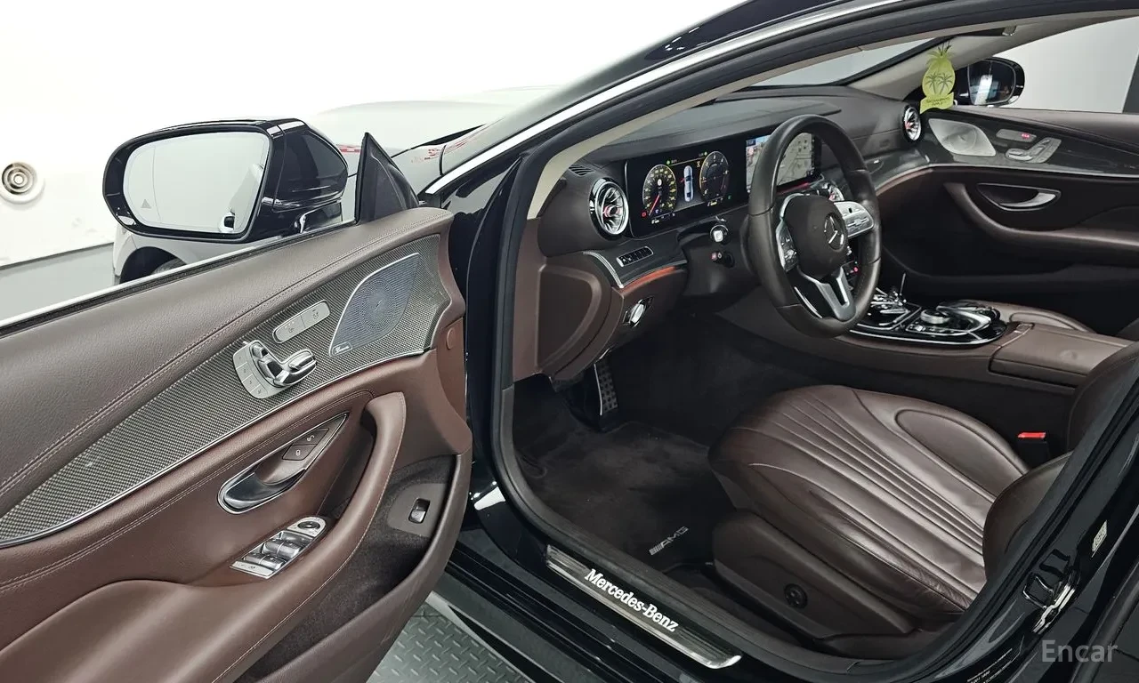 Mercedes-Benz CLS 300 AMG-line, снимка 9 - Автомобили и джипове - 55405601