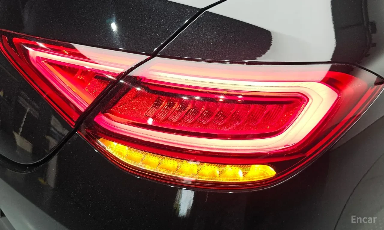 Mercedes-Benz CLS 300 AMG-line, снимка 6 - Автомобили и джипове - 55405601