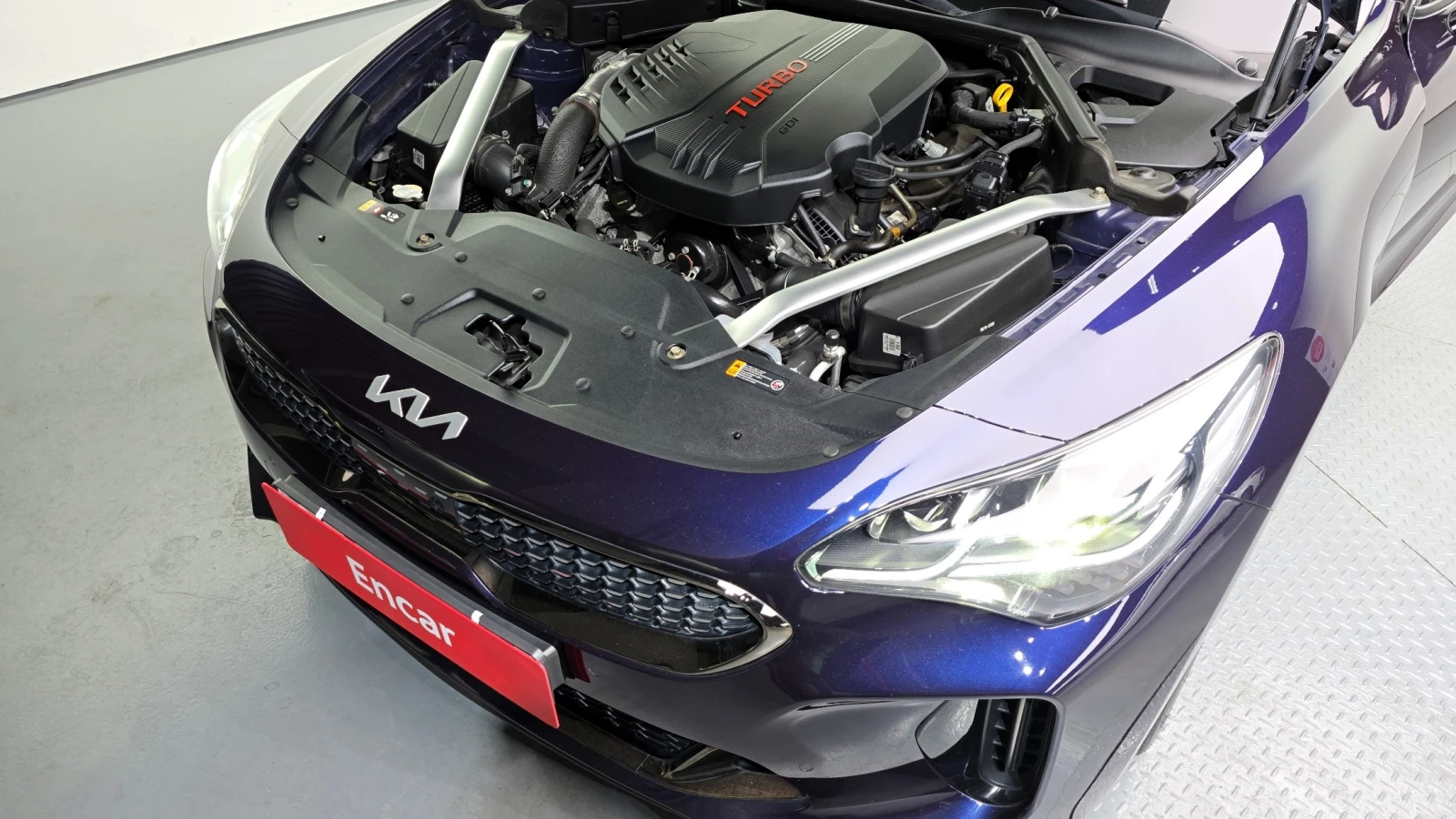 Kia Stinger 3.3 GT AWD Acro Edition, снимка 6 - Автомобили и джипове - 55559237