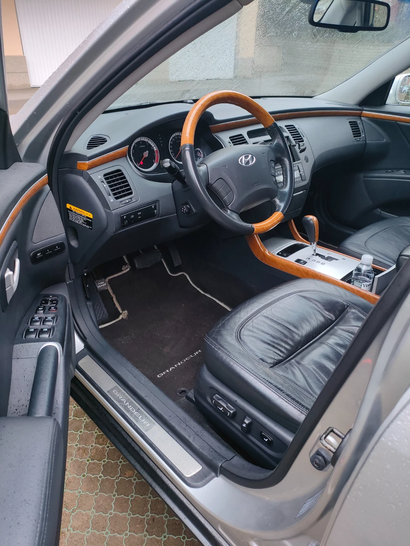 Hyundai Grandeur 3.3 V6 229000 км, снимка 15 - Автомобили и джипове - 56037839