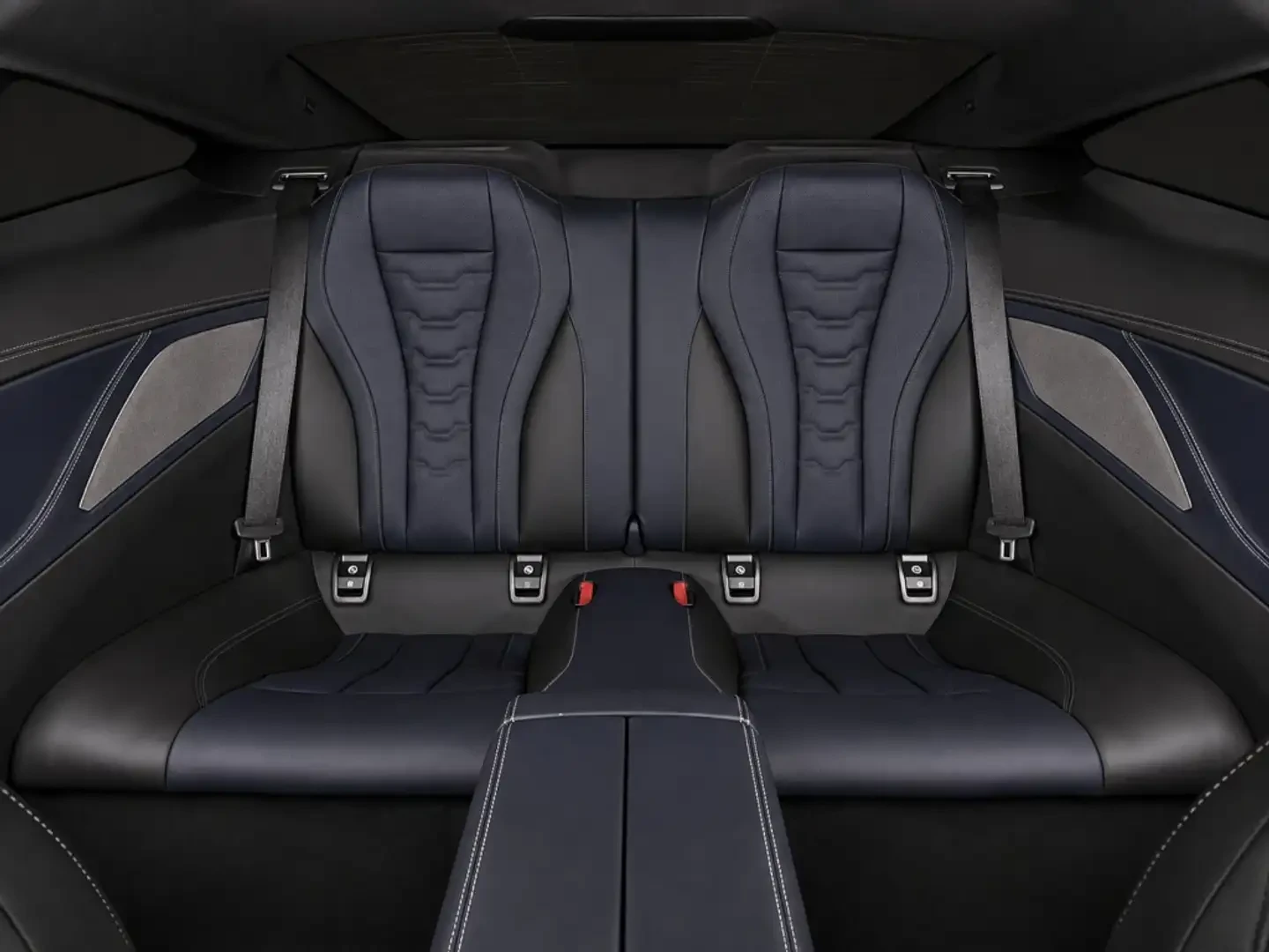 BMW 850 M* SPORT* XDRIVE* HARMON* KARDON* CARBON* ХЕДЪП* , снимка 16 - Автомобили и джипове - 56164191