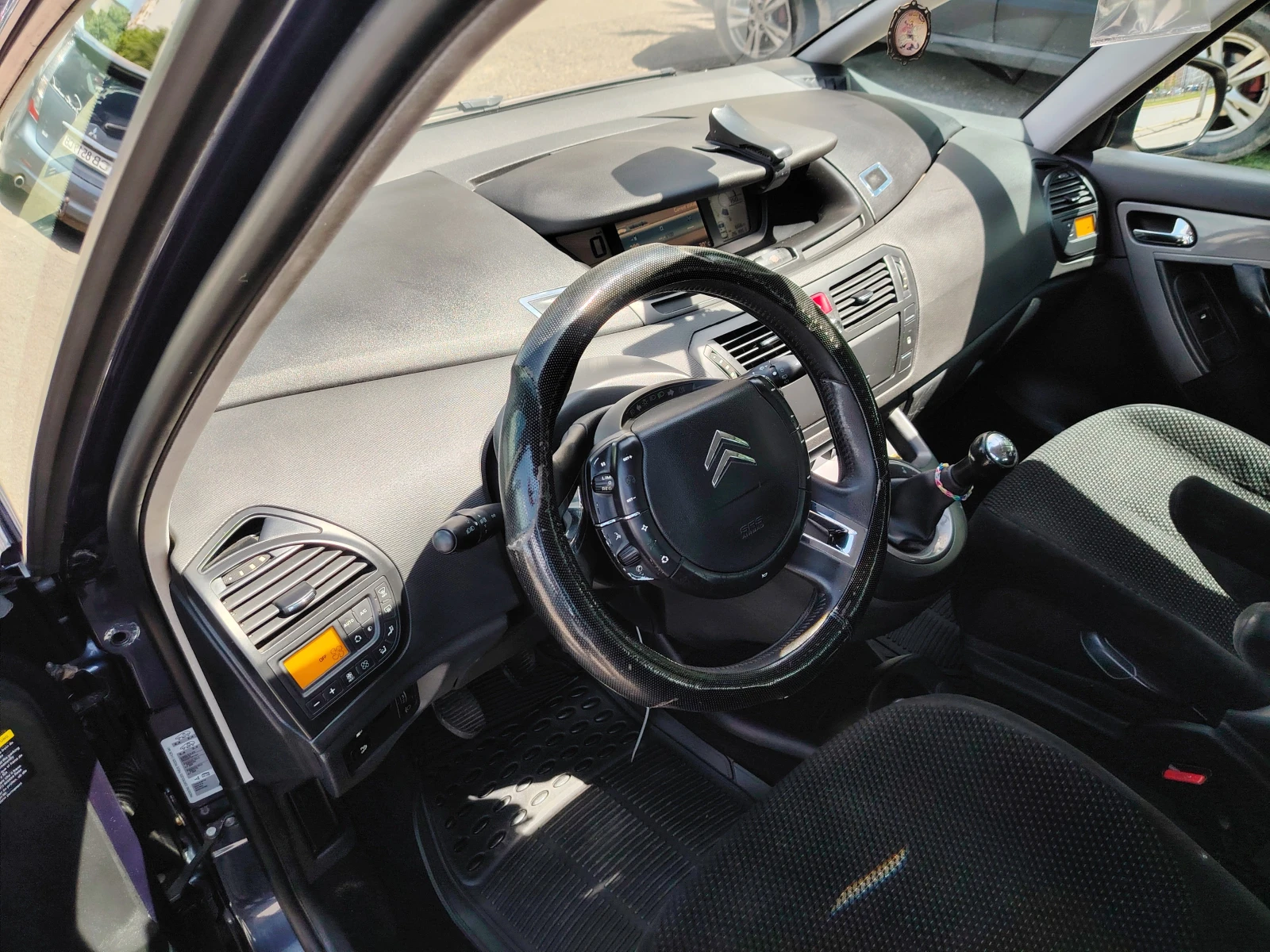 Citroen Grand C4 Picasso, снимка 10 - Автомобили и джипове - 56274120