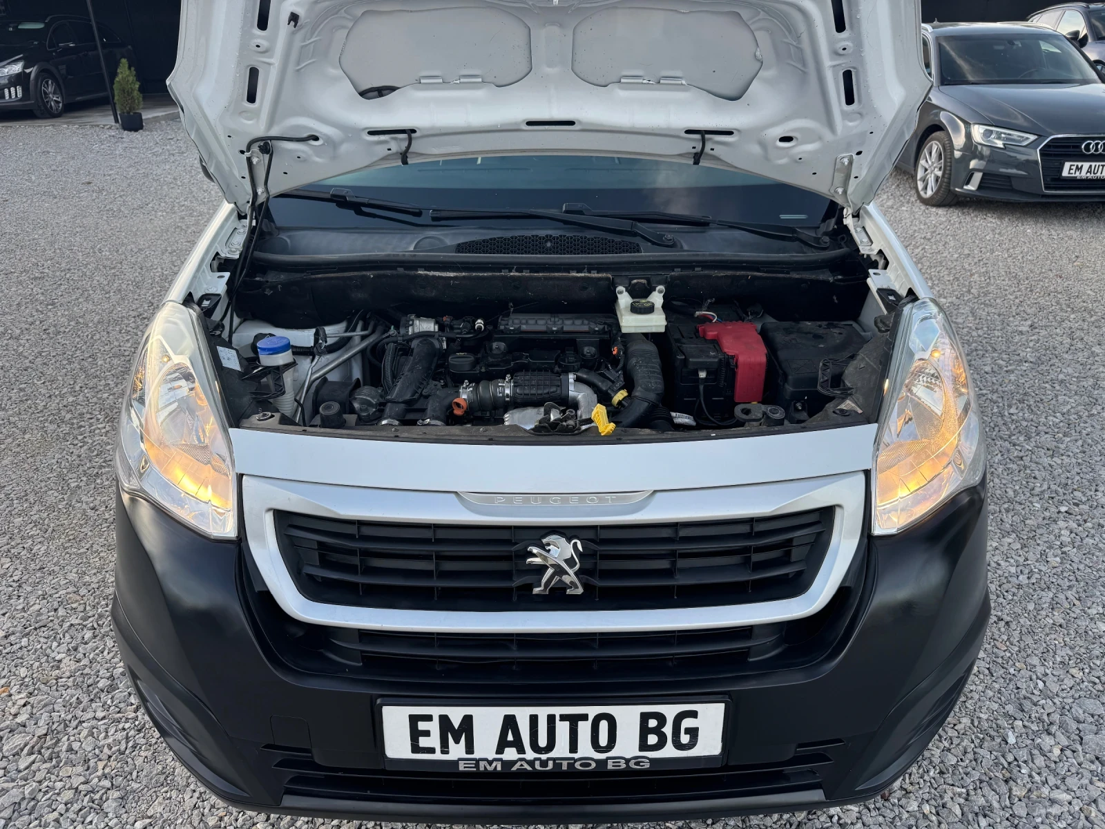 Peugeot Partner 1.6 BlueHdi Facelift /СОБСТВЕН ЛИЗИНГ/, снимка 8 - Автомобили и джипове - 56598566