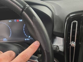Volvo XC40 Momentum  CARFAX, снимка 10