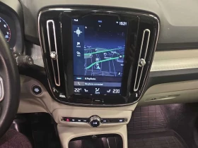 Volvo XC40 Momentum  CARFAX, снимка 9