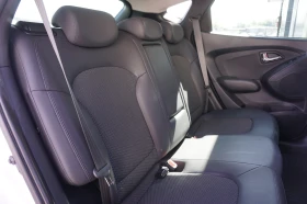 Обява за продажба на Hyundai IX35 1.7/Кожа/Навигация/Камера/Стъклен ПановаменТаван ~15 999 лв. - изображение 10