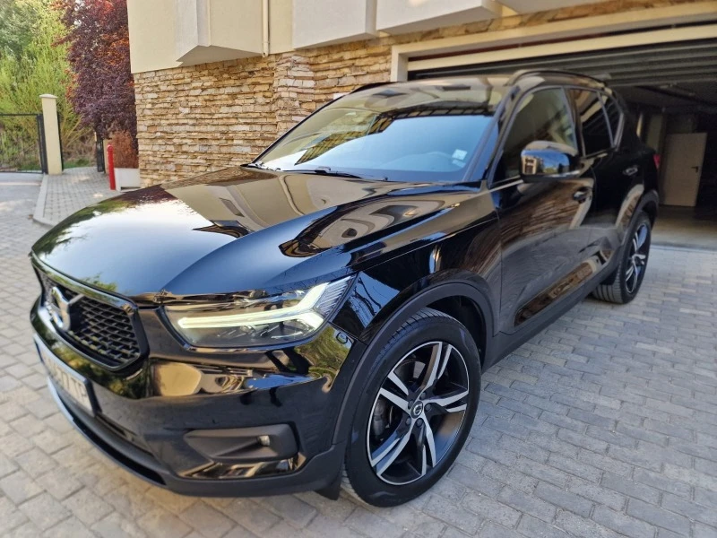 Volvo XC40 D4 4WD R-Design With Lava, снимка 1 - Автомобили и джипове - 45265955