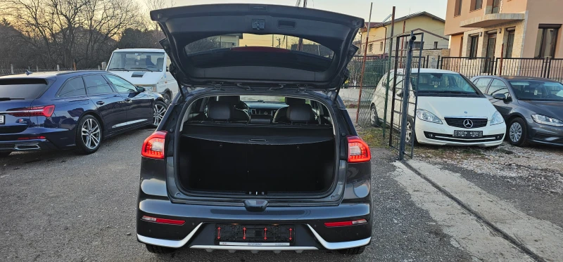 Kia Niro 1.6i Hybrid 105кс 2019г, снимка 8 - Автомобили и джипове - 52759511