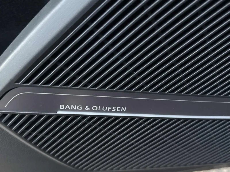Audi Q5 Technik S-line* MATRIX* DISTRONIC* BANG & OLUFSEN, снимка 8 - Автомобили и джипове - 53484267
