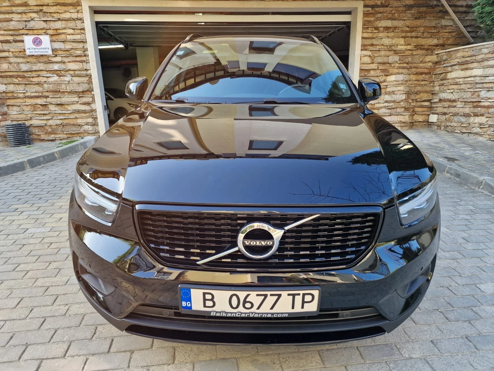 Volvo XC40 D4 4WD R-Design With Lava - изображение 7