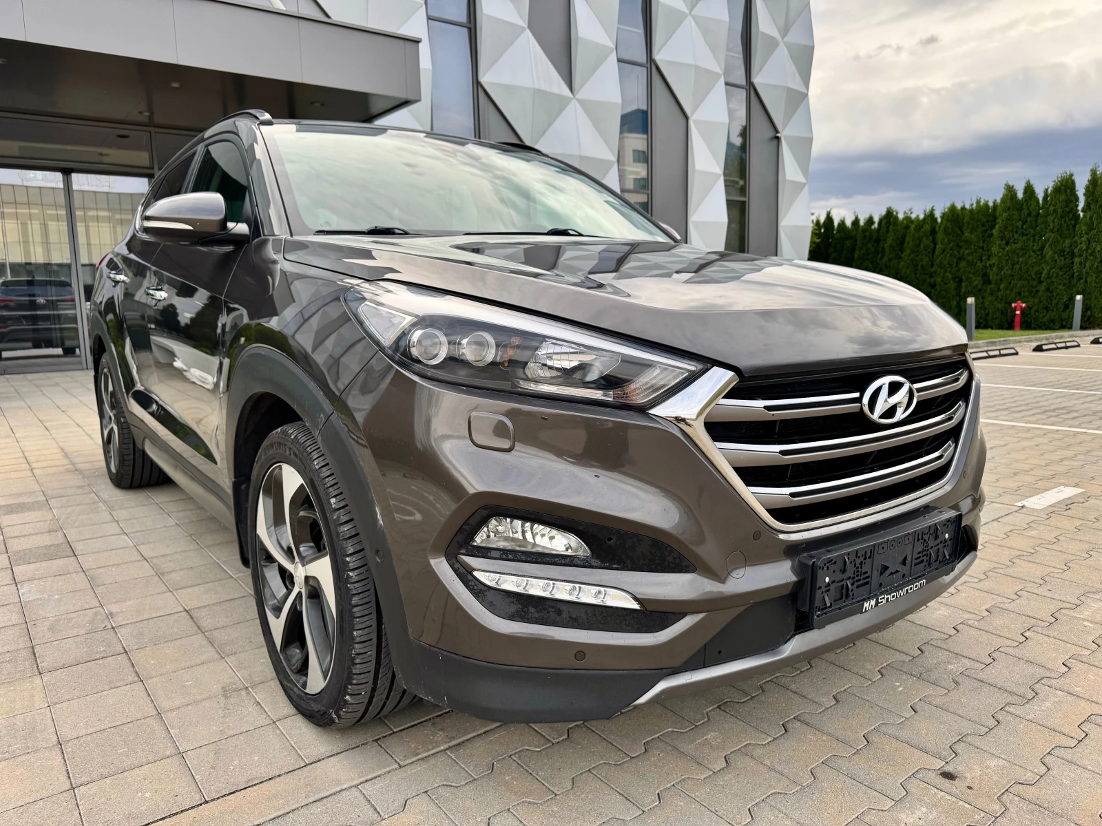 Hyundai Tucson PREMIUM-4X4-ОБДУХВАНЕ-ПАНОРАМА-КАМЕРА-ПАМЕТ- - изображение 3